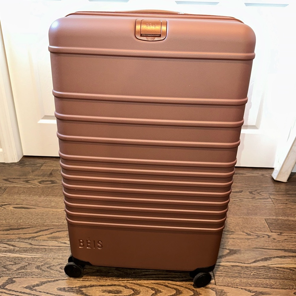 Beis Large Check in Roller 29” luggage (NEW!) Maple Color